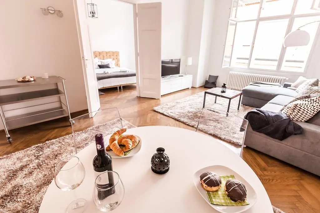 Cityhold Premier Apartment Budapest Hungary