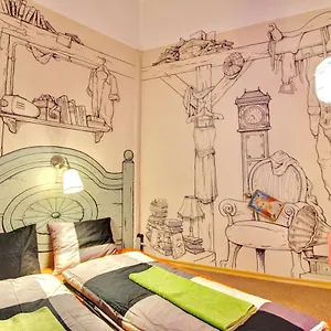  Albergue Lavender Circus Hostel, Doubles & Ensuites